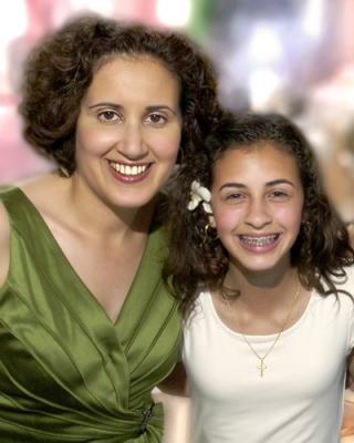 Jacqueline Greig and daughter Janesa